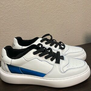 KARL LAGERFELD Men's Lace Up Sneaker 8